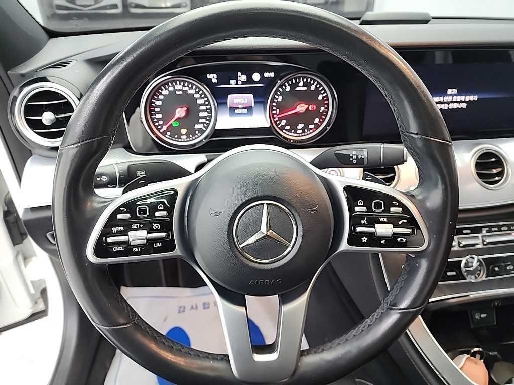 Mercedes Benz E class - Vista 9