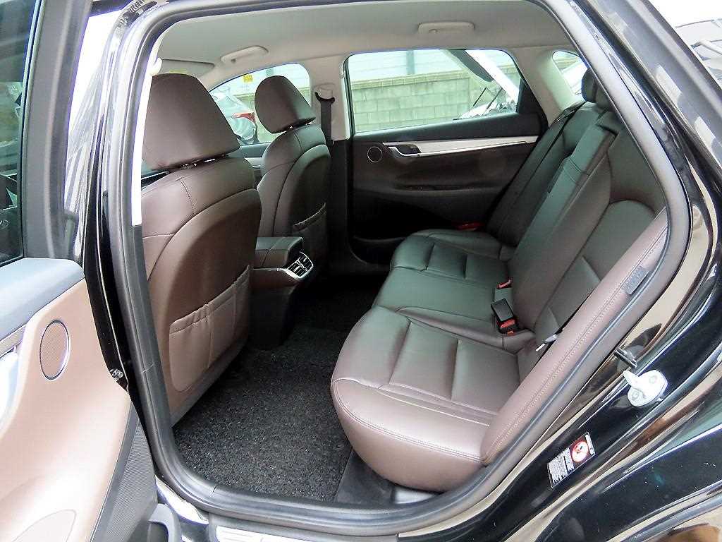HYUNDAI Grandeur - Vista 6