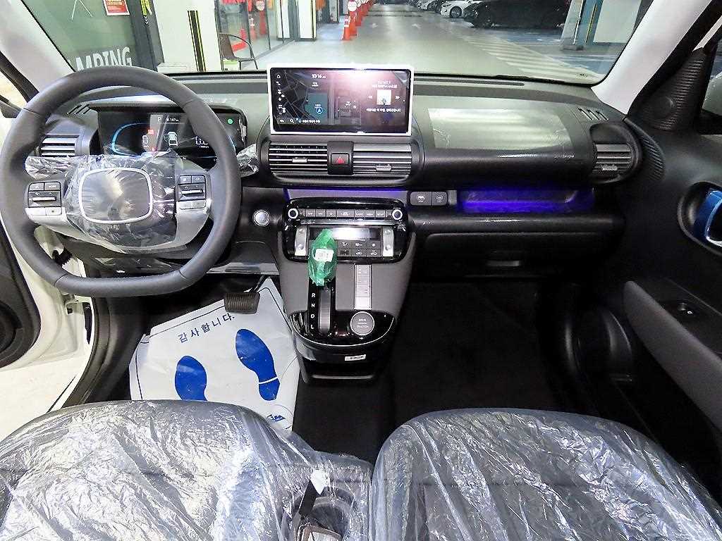 HYUNDAI Casper - Vista 10