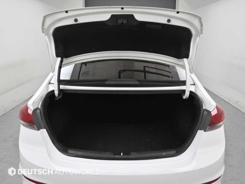 HYUNDAI Avante 2018 Blanco - Importación desde Corea - HF Imports Iquique - Foto 19