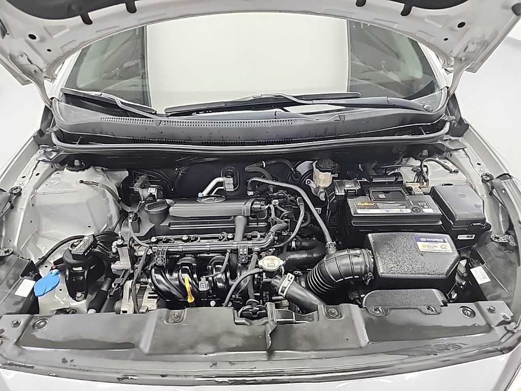 HYUNDAI Accent - Vista 5