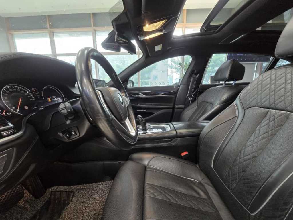 BMW 7 Series - Vista 9