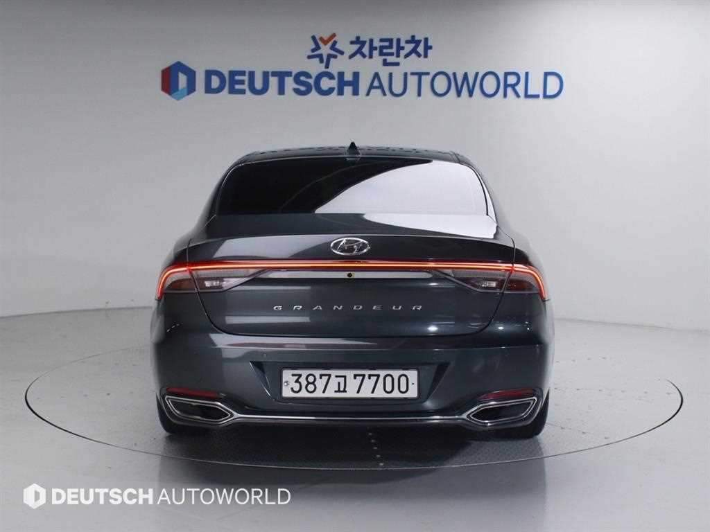 HYUNDAI Grandeur - Vista 4