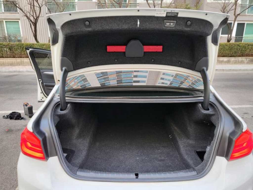 BMW 5 Series - Vista 9