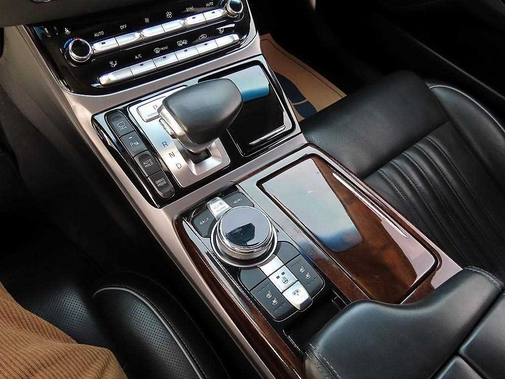 Genesis EQ900 - Vista 11