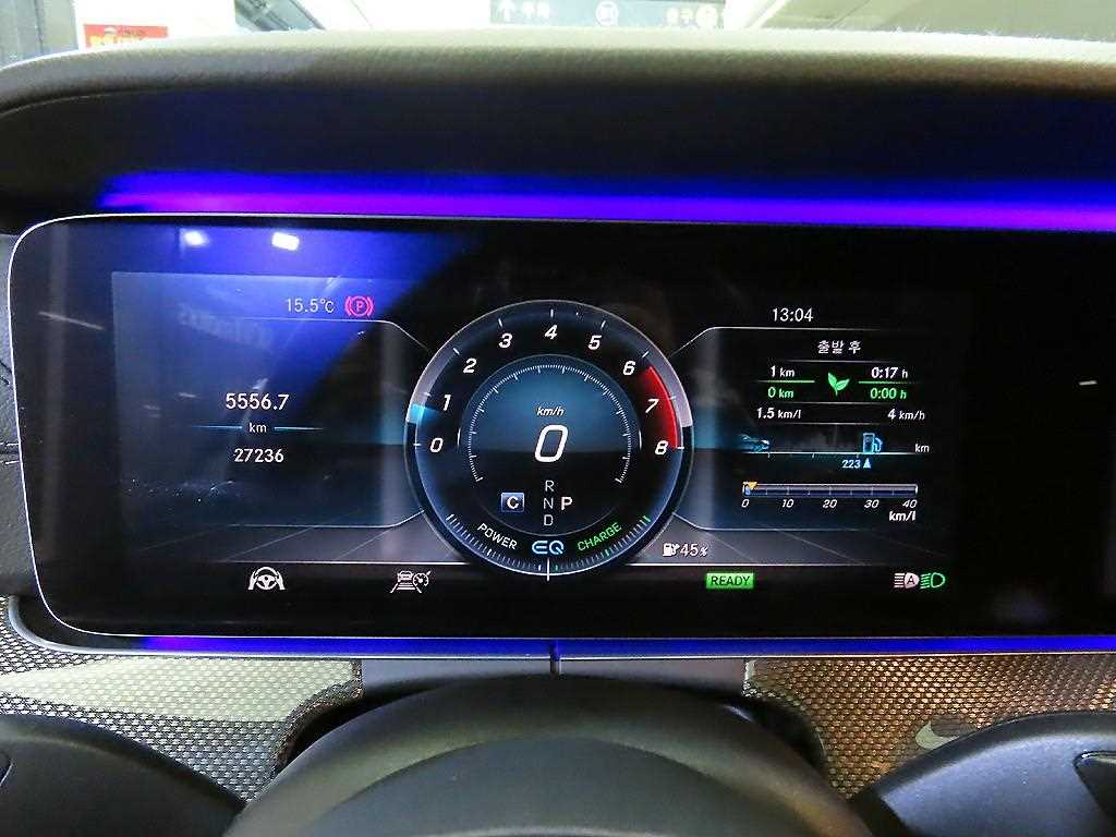 Mercedes Benz E class - Vista 9