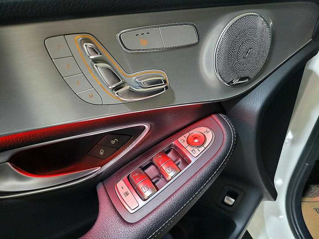 Mercedes Benz GLC Class 2018 Blanco - Importación desde Corea - HF Imports Iquique - Foto 13