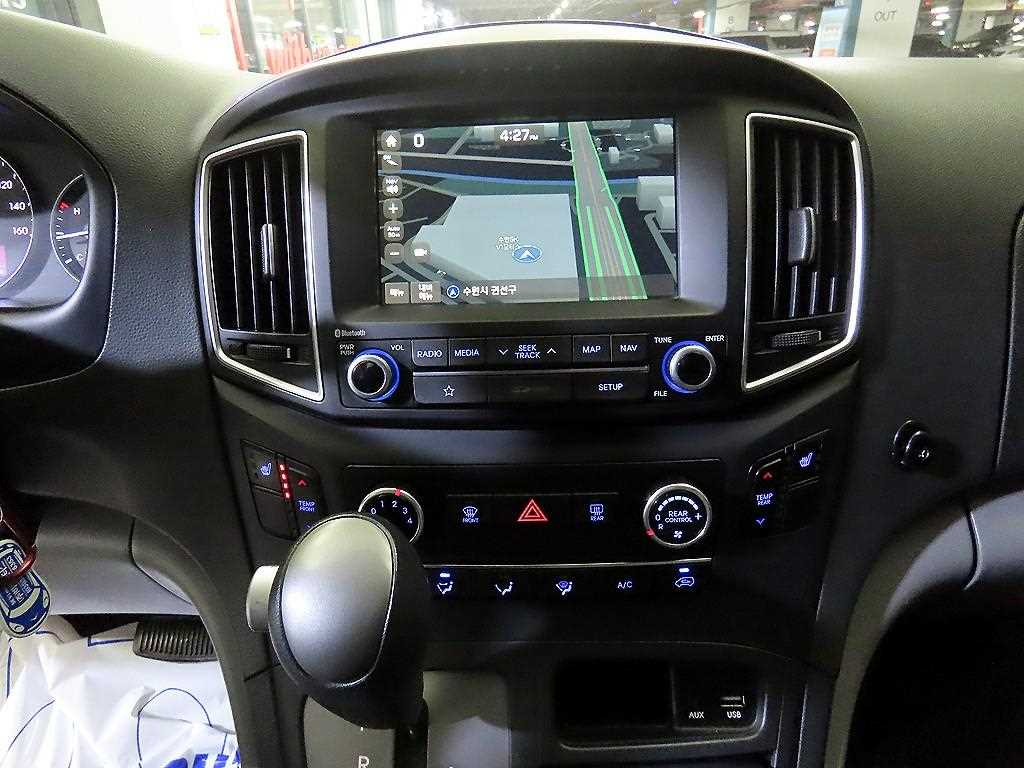 HYUNDAI Starex 2019 Plateado - Importación desde Corea - HF Imports Iquique - Foto 15