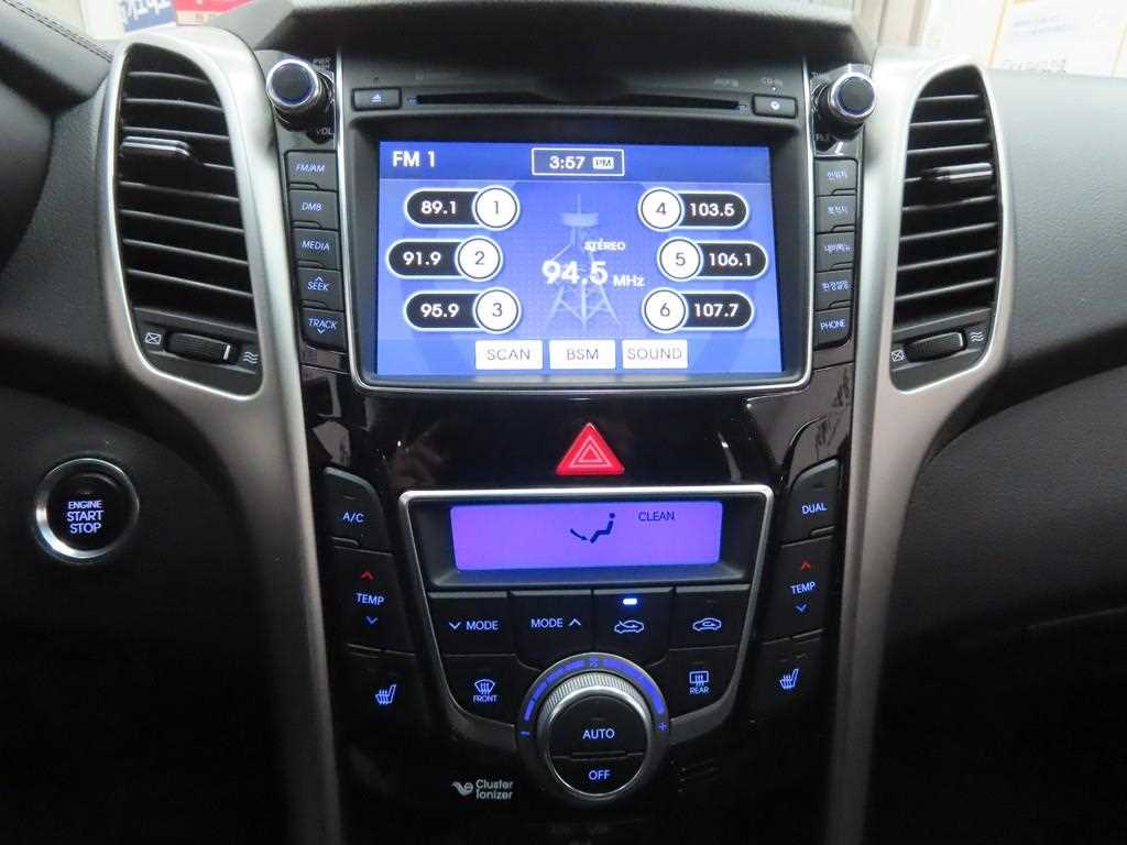 HYUNDAI i30 - Vista 11