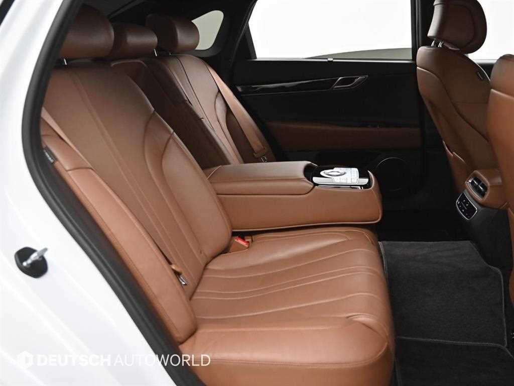 Genesis G80 - Vista 12