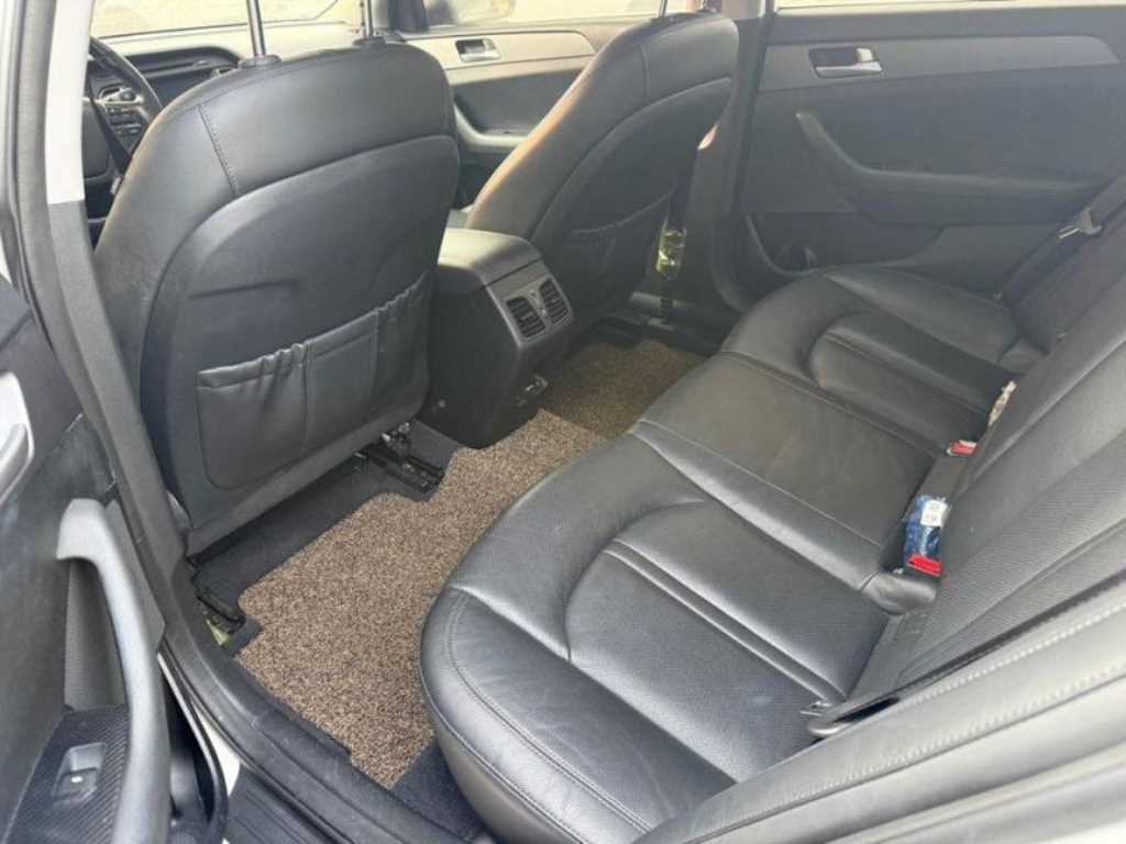 HYUNDAI Sonata - Vista 8