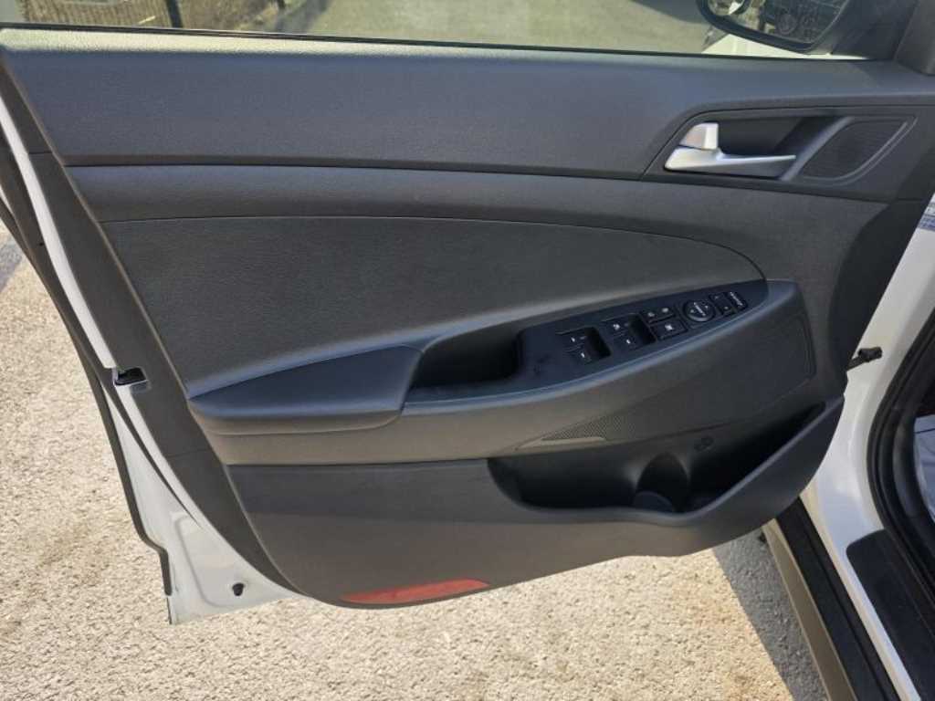 HYUNDAI Tucson - Vista 8