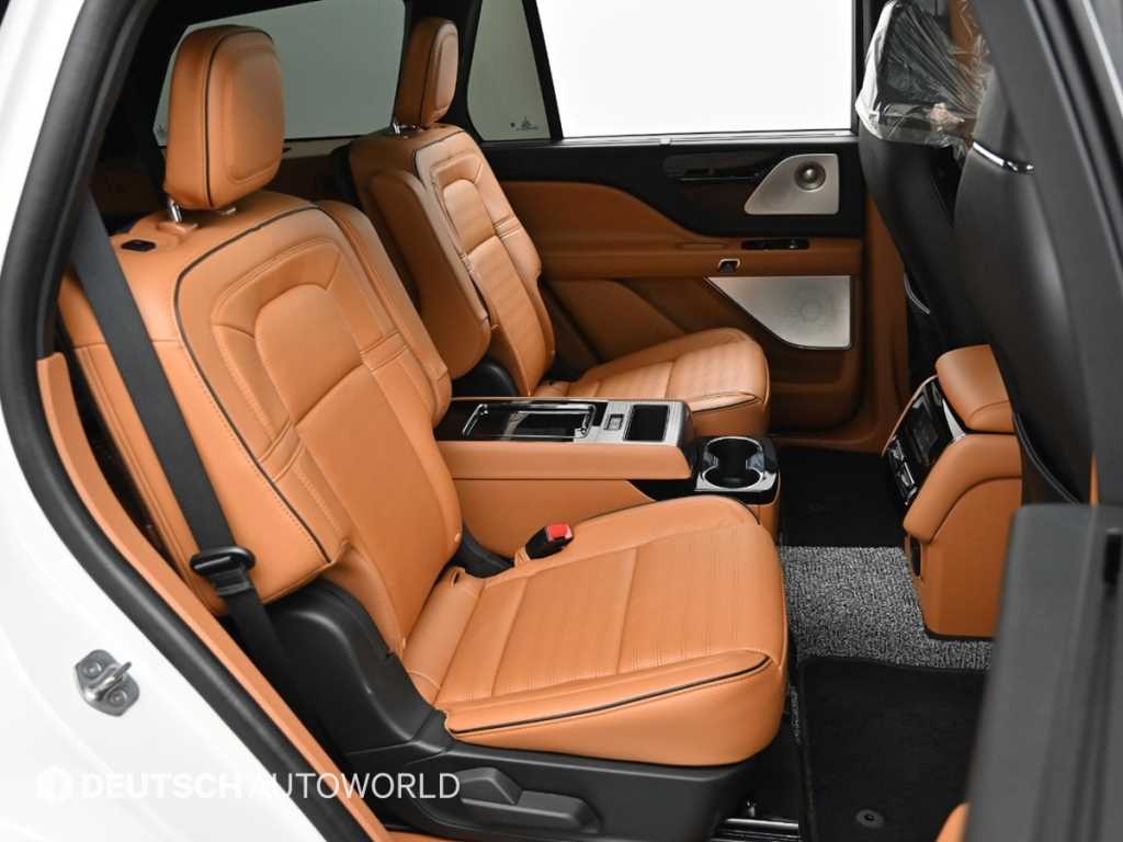 Lincoln Aviator - Vista 12