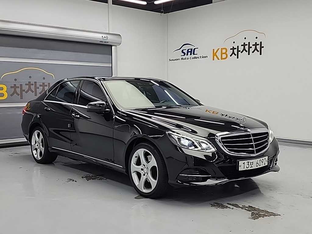 Mercedes Benz E class - Vista 4