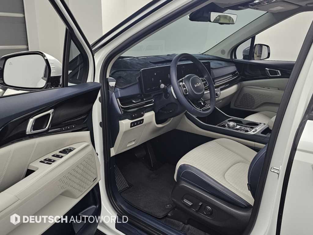 KIA Carnival - Vista 11