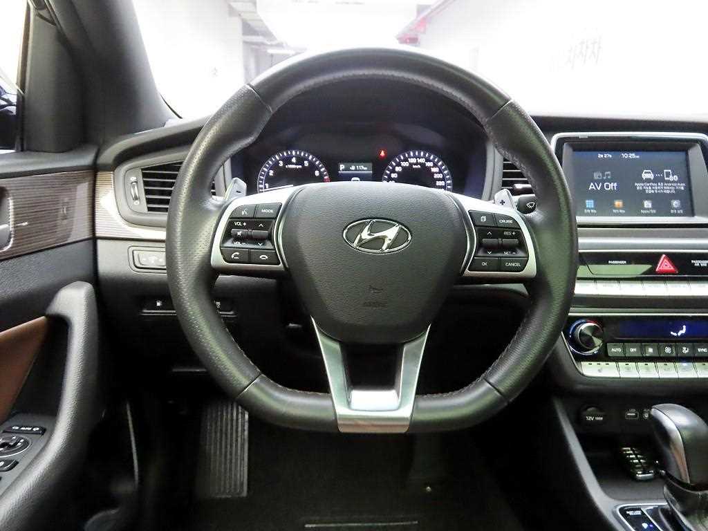 HYUNDAI Sonata - Vista 7