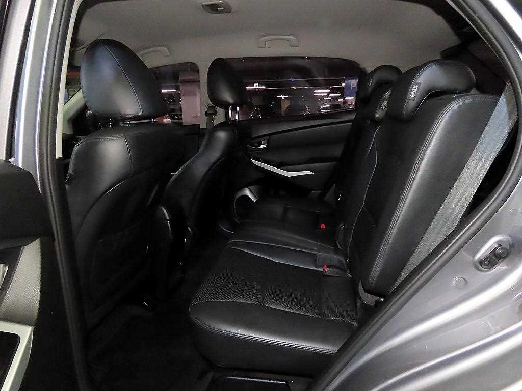 Ssangyong Korando - Vista 7