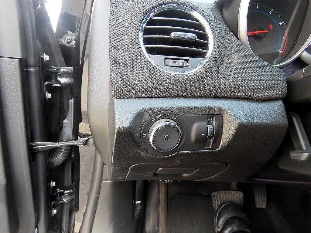 Chevrolet Cruise - Vista 12