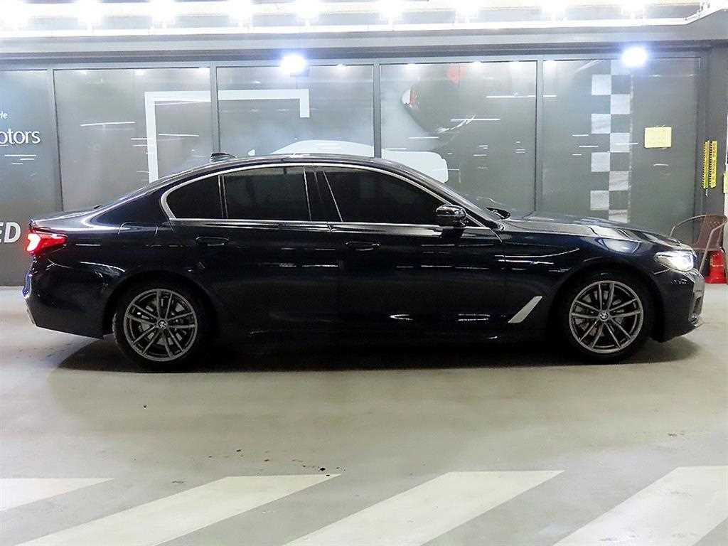 BMW 5 Series - Vista 3