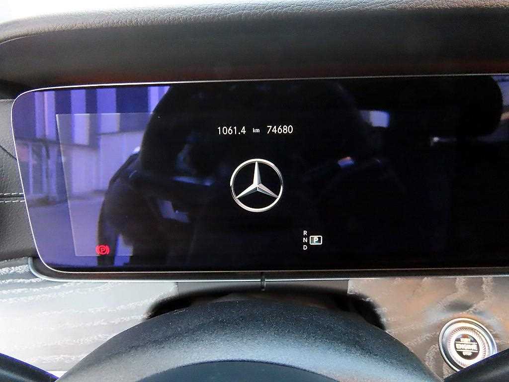 Mercedes Benz E class - Vista 9