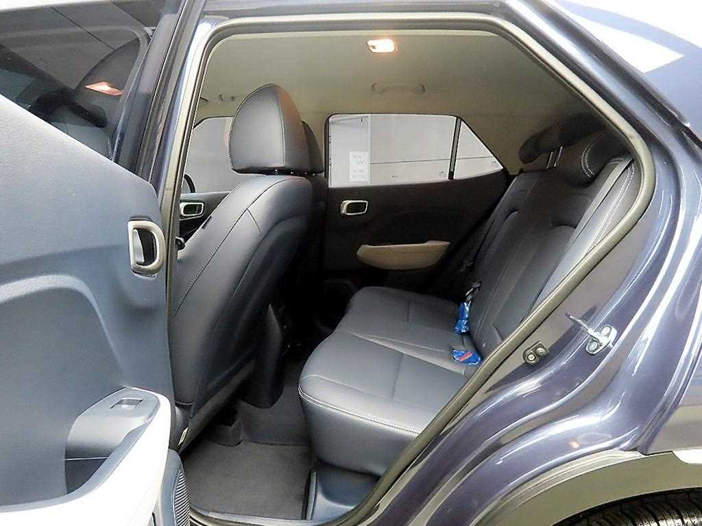 HYUNDAI Venue - Vista 6