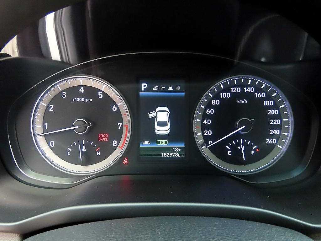 HYUNDAI Grandeur - Vista 9