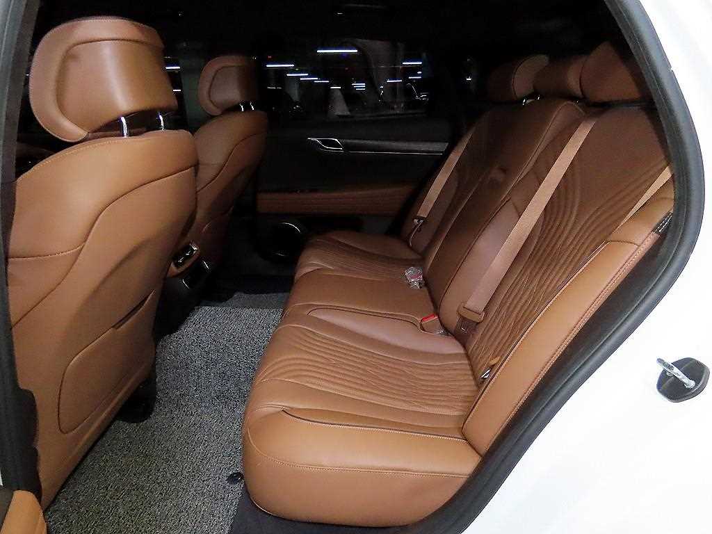 Genesis G80 - Vista 7