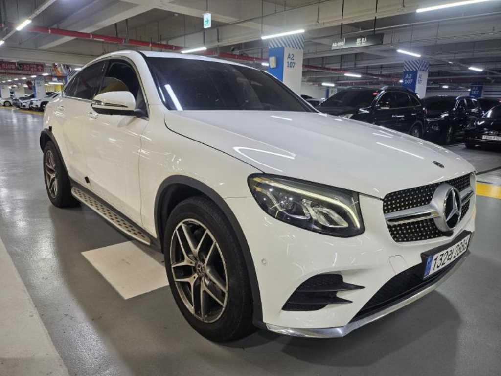 Mercedes Benz GLC Class - Vista 3