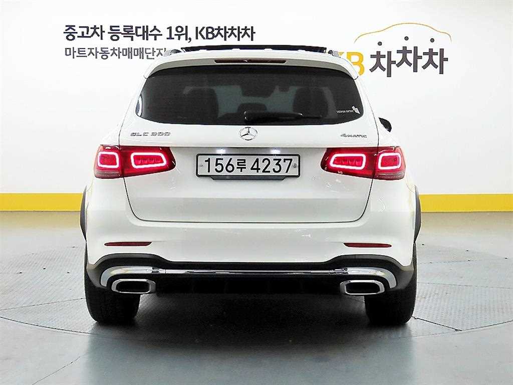 Mercedes Benz GLC Class - Vista 3