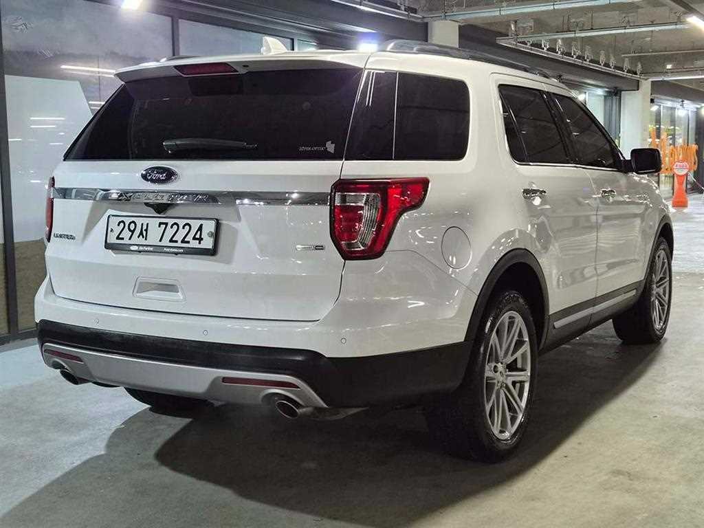 Ford Explorer - Vista 4