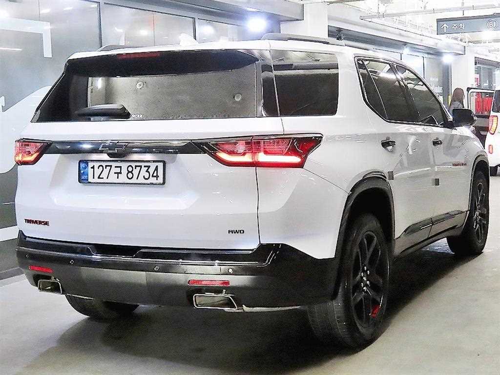 Chevrolet Travers - Vista 4