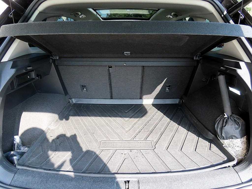 Volkswagen Tiguan 2020 Negro - Importación desde Corea - HF Imports Iquique - Foto 17