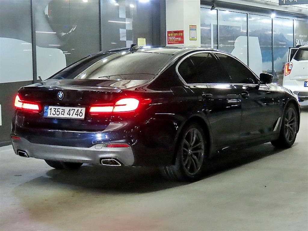 BMW 5 Series - Vista 4
