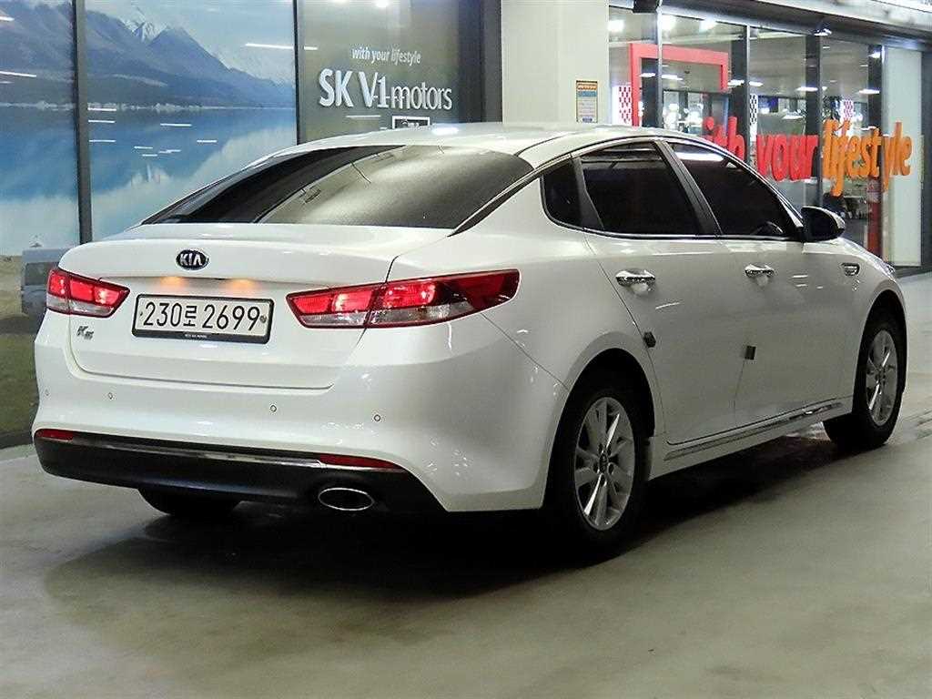 KIA K5 - Vista 4