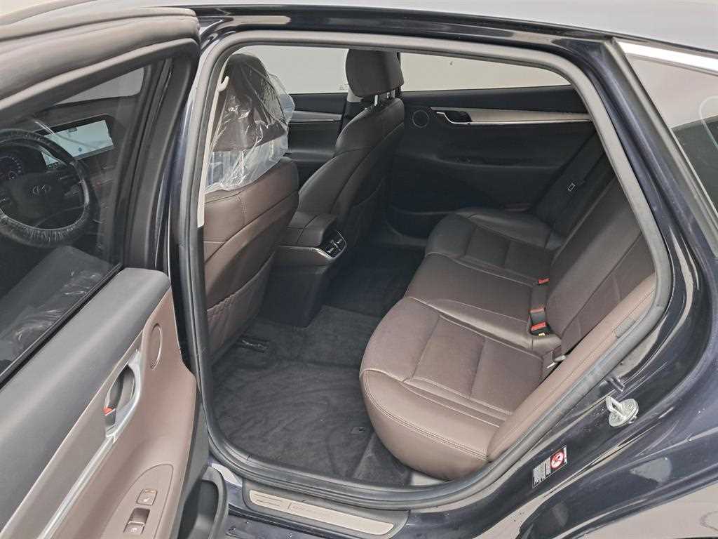 HYUNDAI Grandeur - Vista 12
