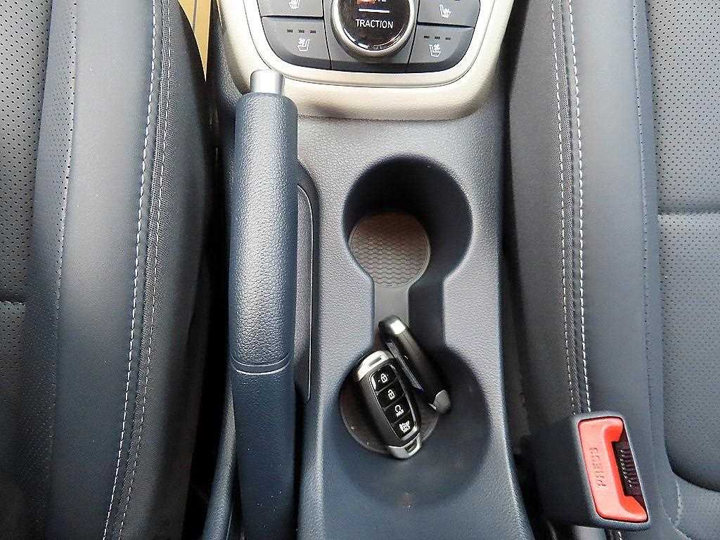 HYUNDAI Venue - Vista 12