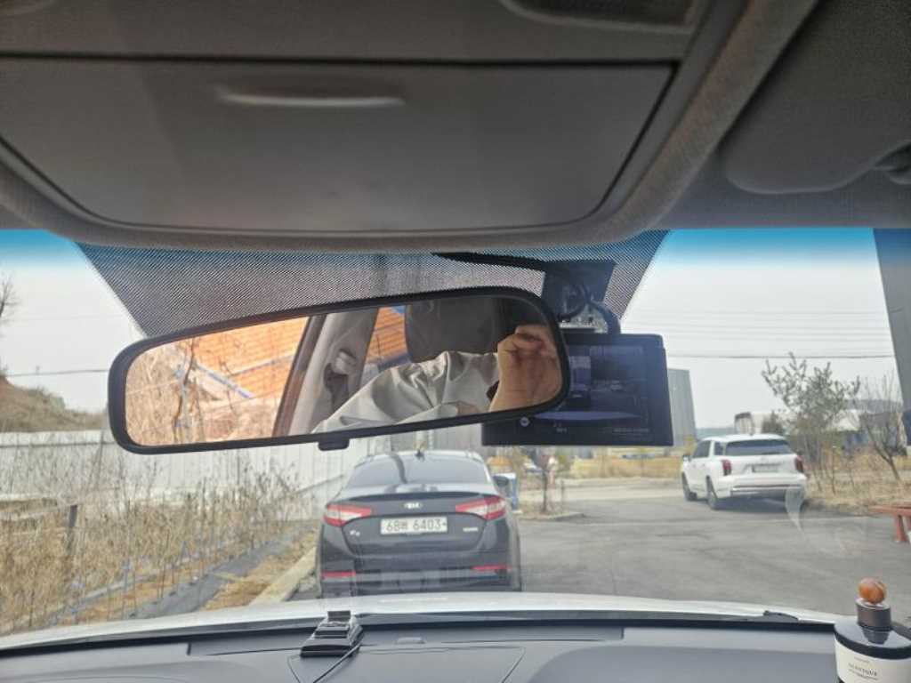 HYUNDAI Kona - Vista 9