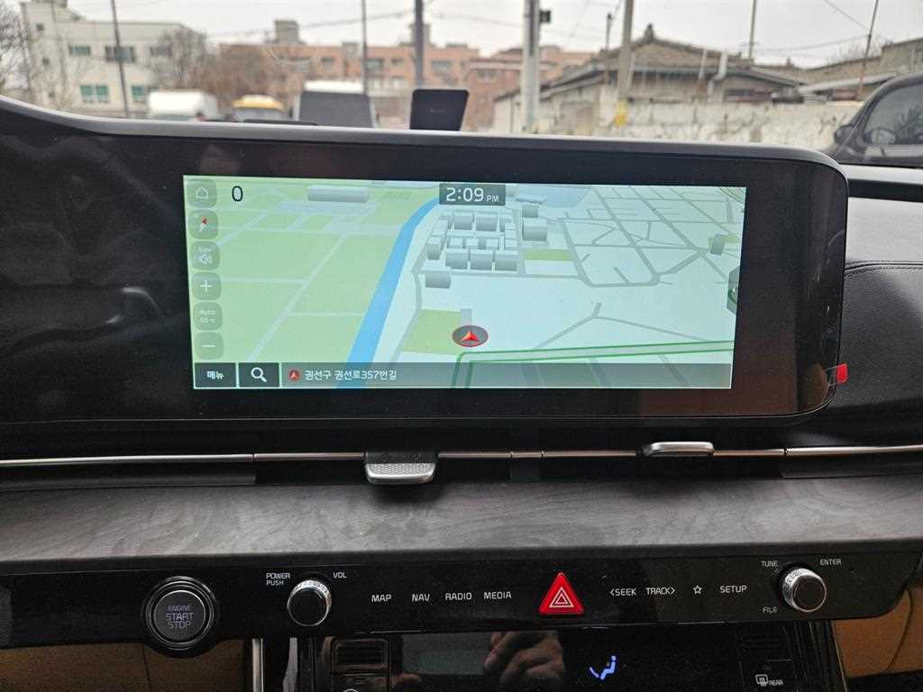 KIA Carnival - Vista 12