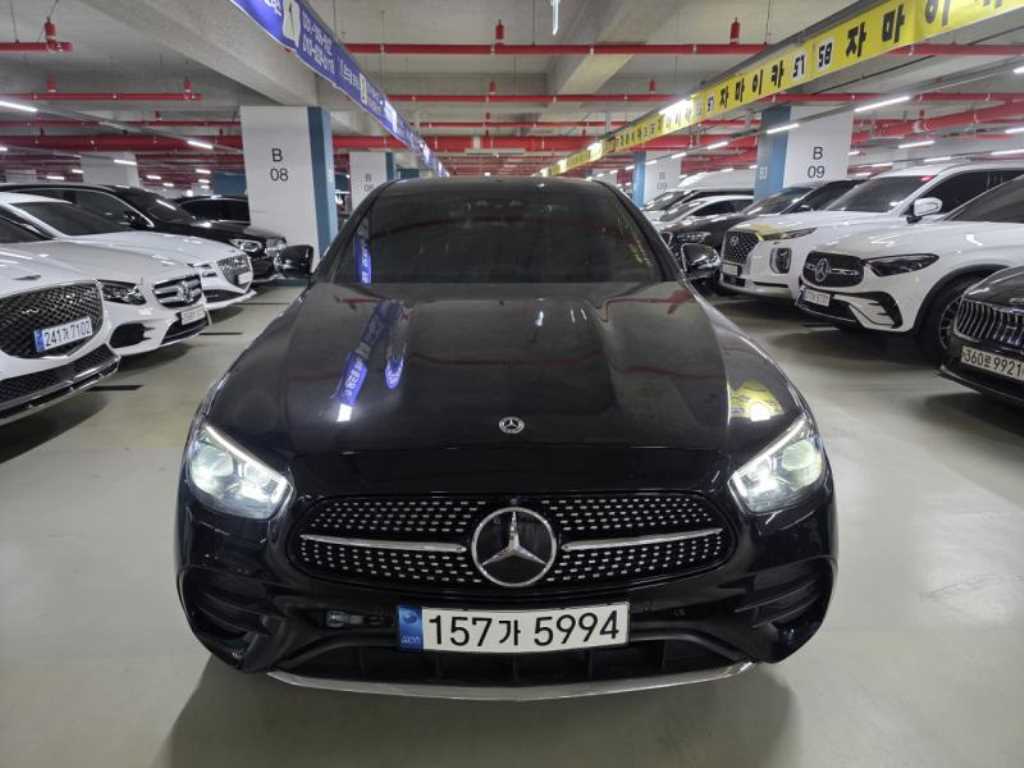 Mercedes Benz E class 2022 Negro - Importación desde Corea - HF Imports Iquique - Foto 1