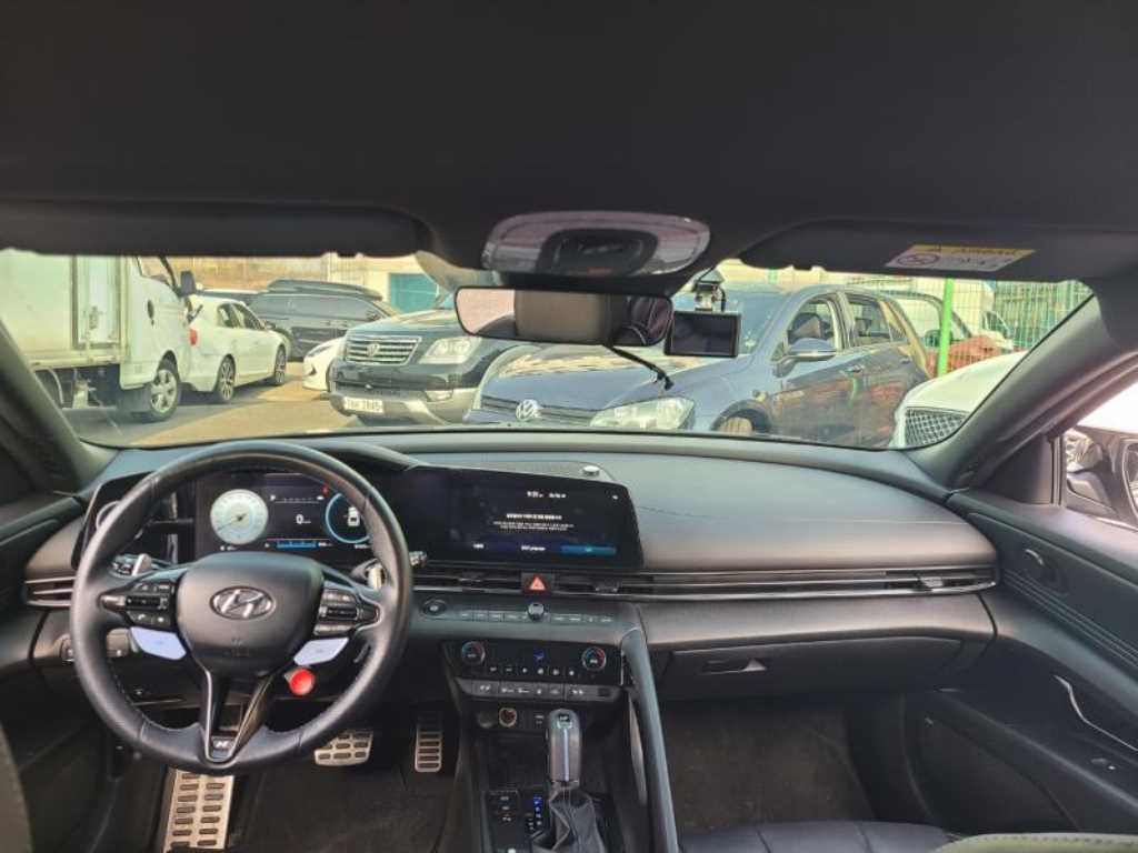 HYUNDAI Avante - Vista 8