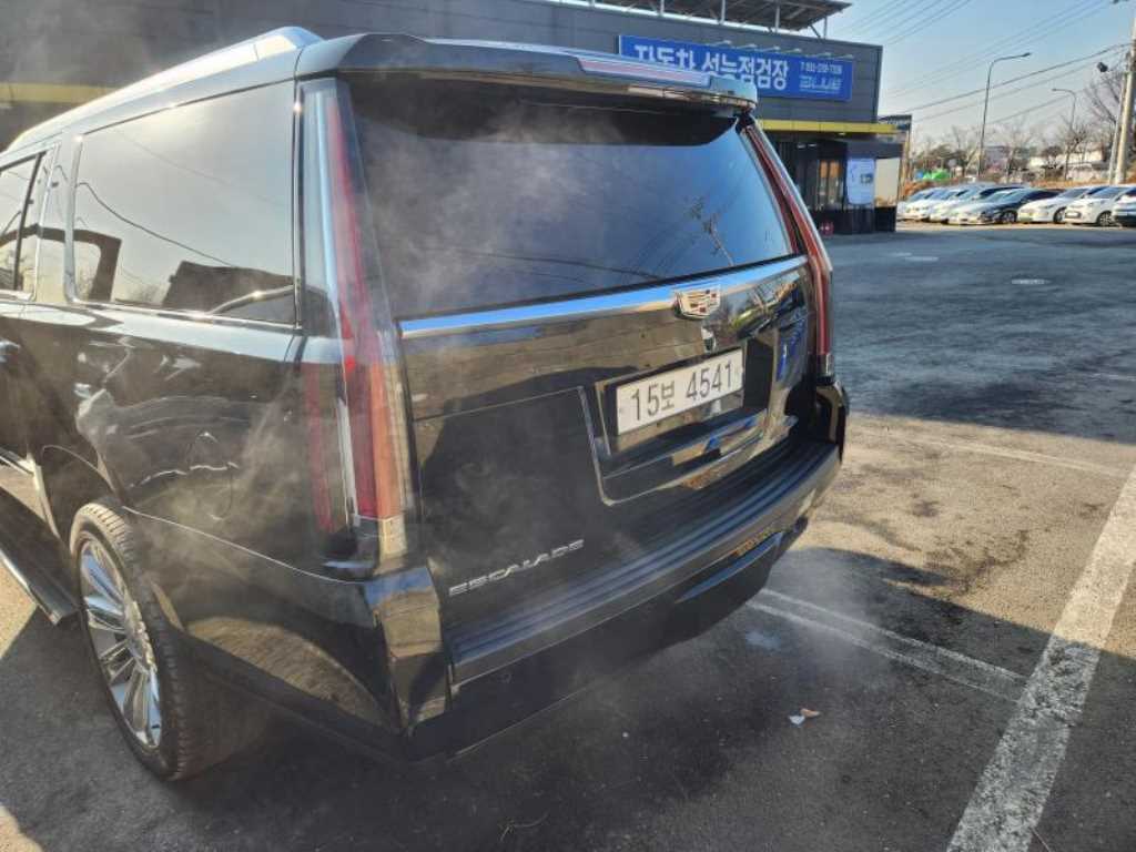 Cadillac Escalade - Vista 5