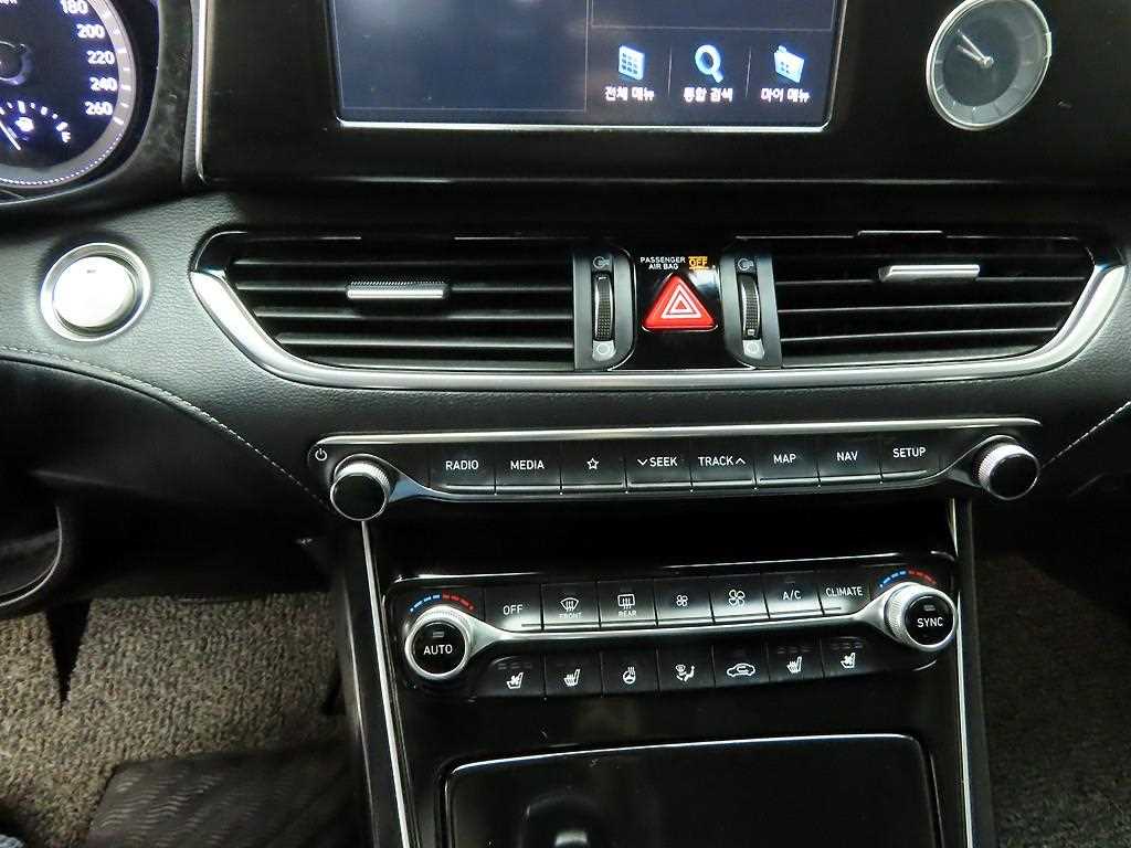 HYUNDAI Grandeur - Vista 10