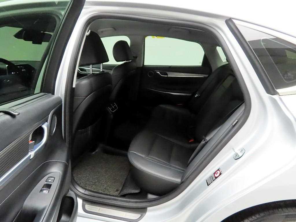 HYUNDAI Grandeur 2017 Plateado - Importación desde Corea - HF Imports Iquique - Foto 13