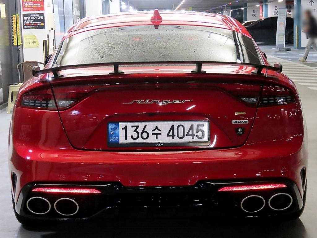 KIA Stinger - Vista 5