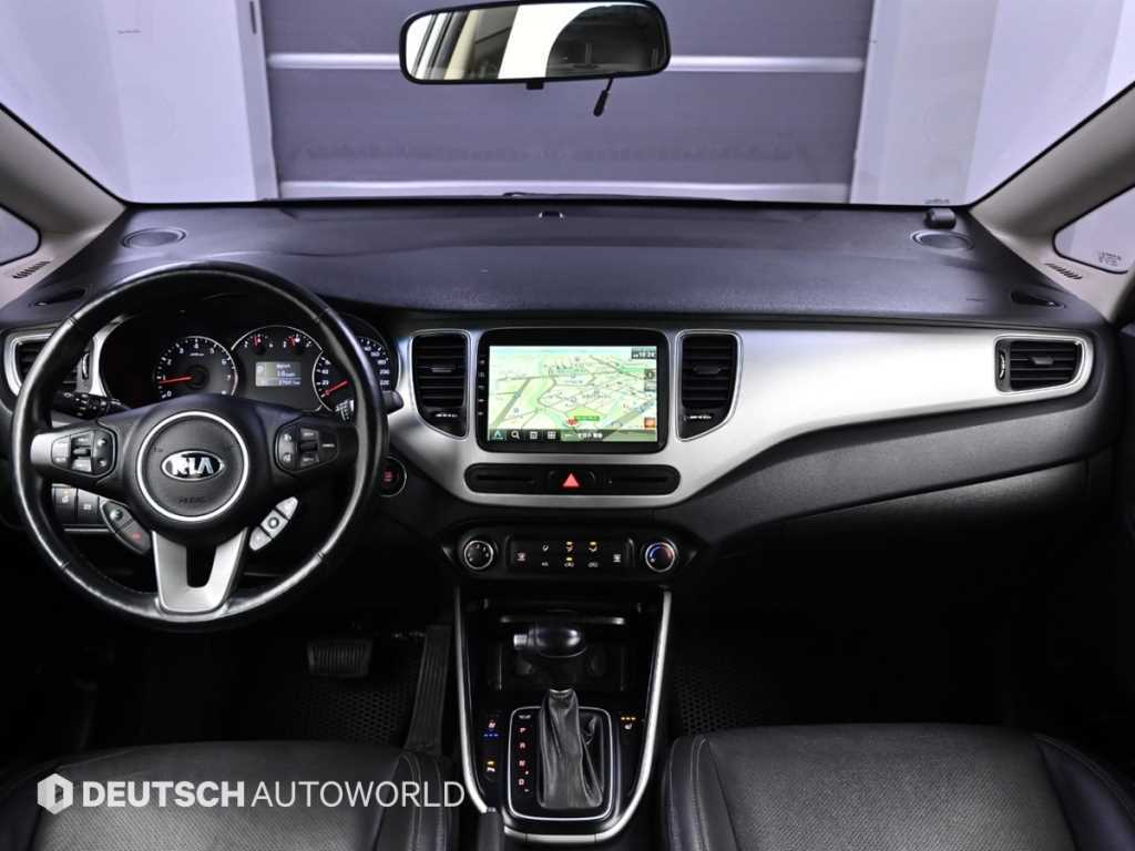 KIA Carens - Vista 7