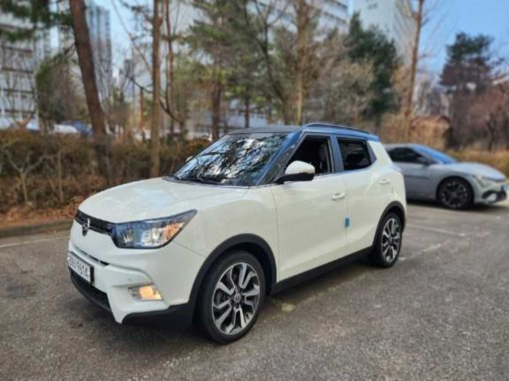 Ssangyong Tivoli - Vista 2