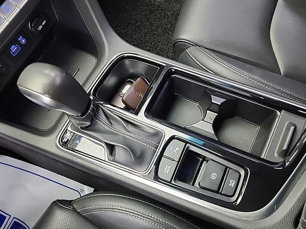 HYUNDAI Sonata - Vista 8