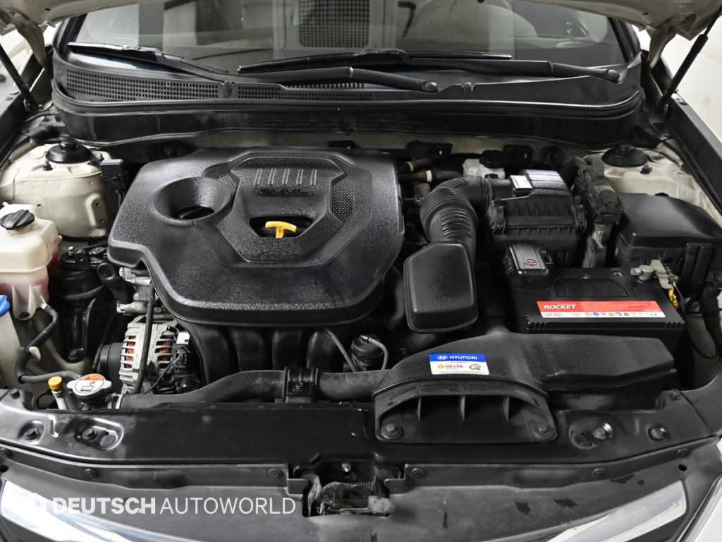 HYUNDAI Sonata - Vista 6