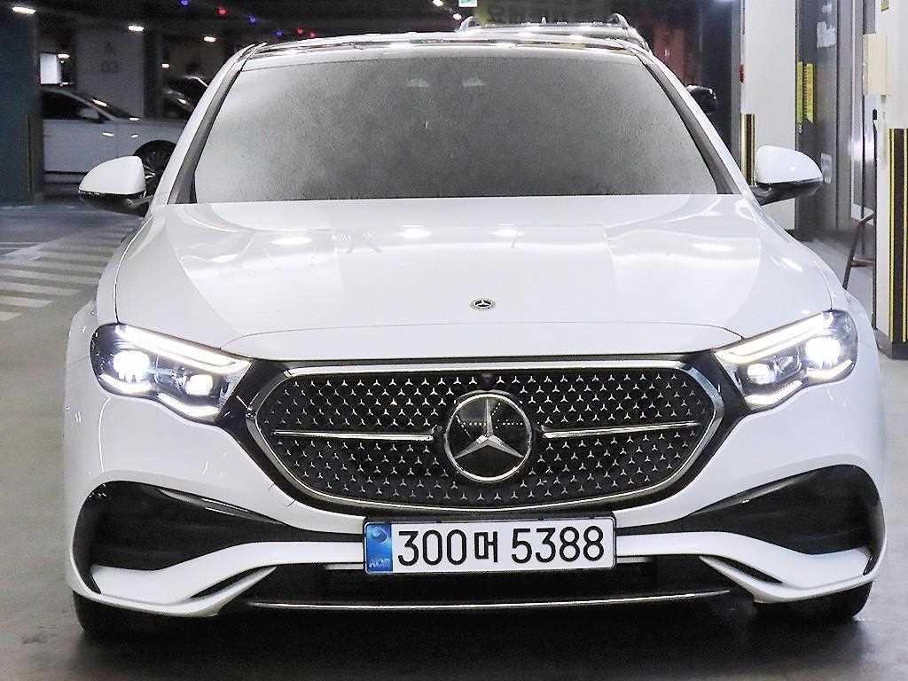 Mercedes Benz E class - Vista 2