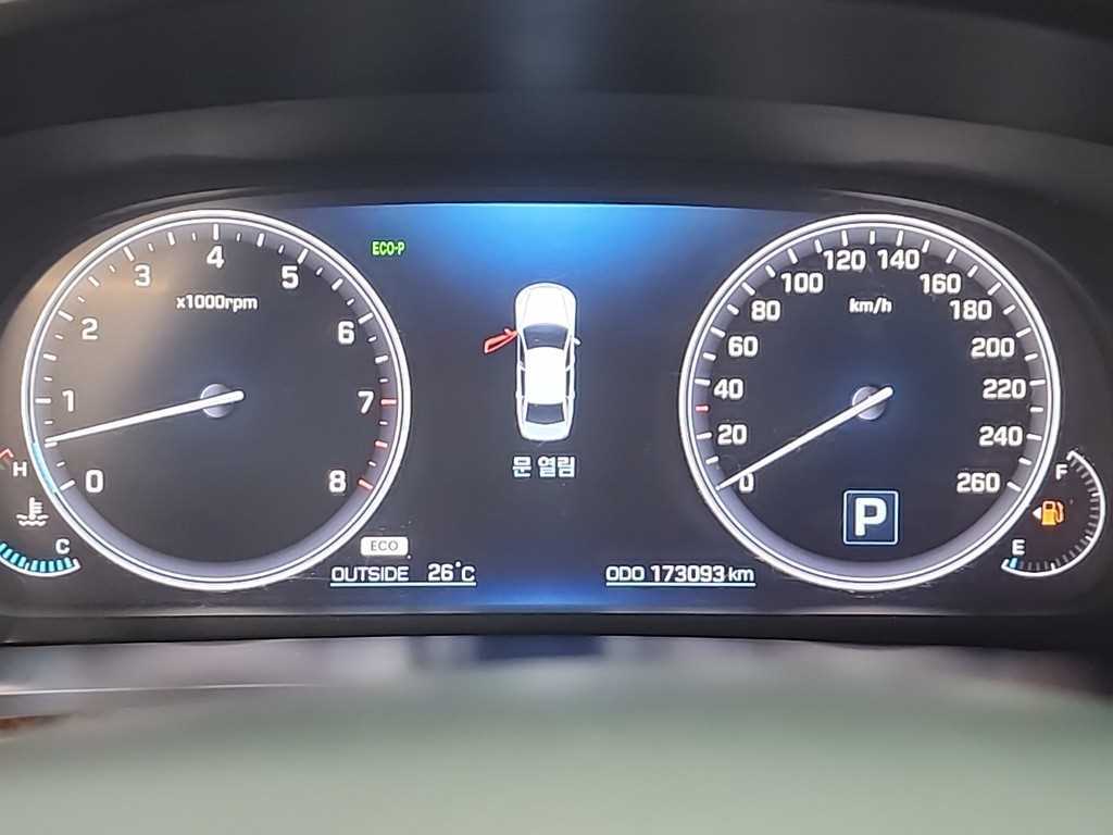 HYUNDAI Equus - Vista 6